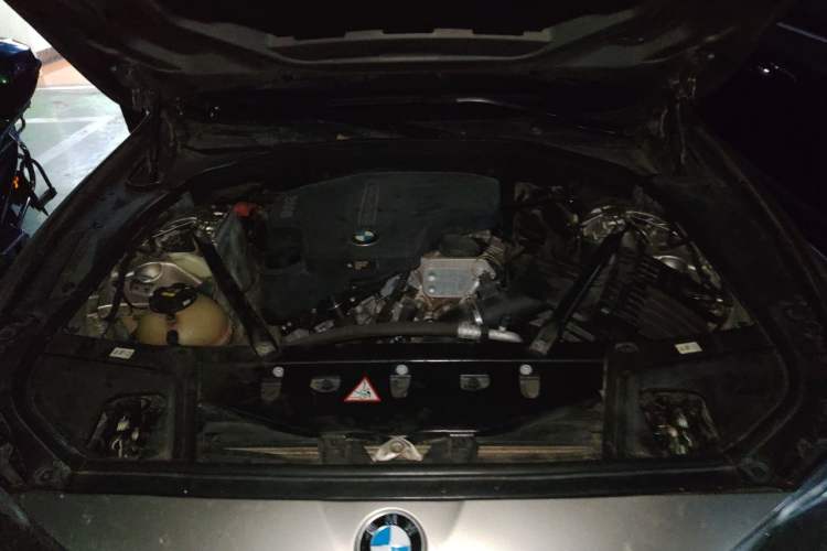 Used BMW 5 Series 2017 525Li Luxury Design Package Engine Bay