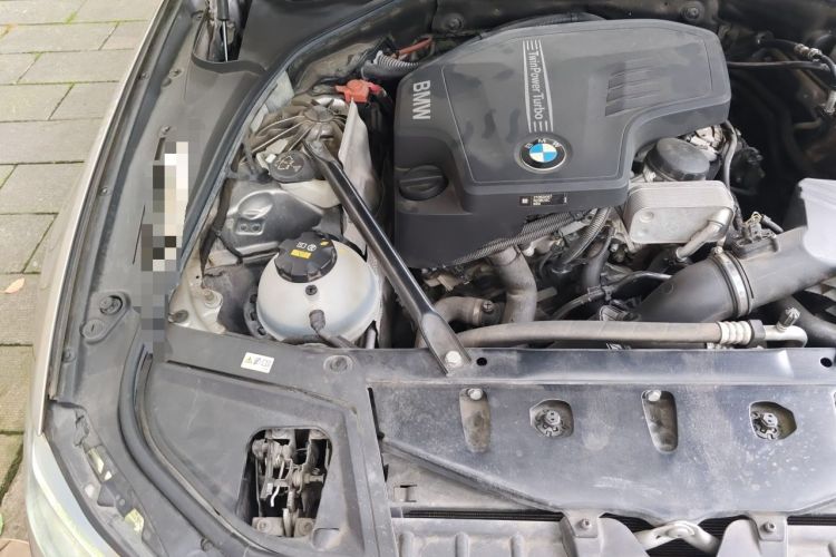 Used BMW 5 Series 2017 525Li Leading Model Engine Bay Right