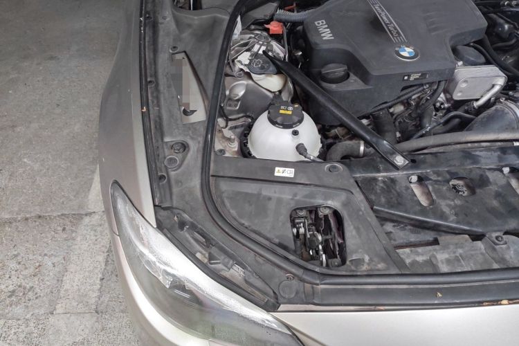 Used BMW 5 Series 2017 528Li Leading Model Engine Bay Right