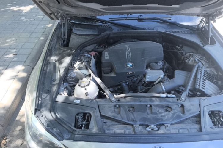 Used BMW 5 Series 2017 520Li Elegant Edition Engine Bay Right