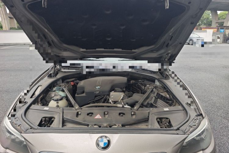 Used BMW 5 Series 2017 525Li Leading Model Engine Bay