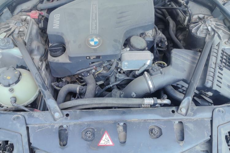 Used BMW 5 Series 2017 525Li Leading Model Engine Bay