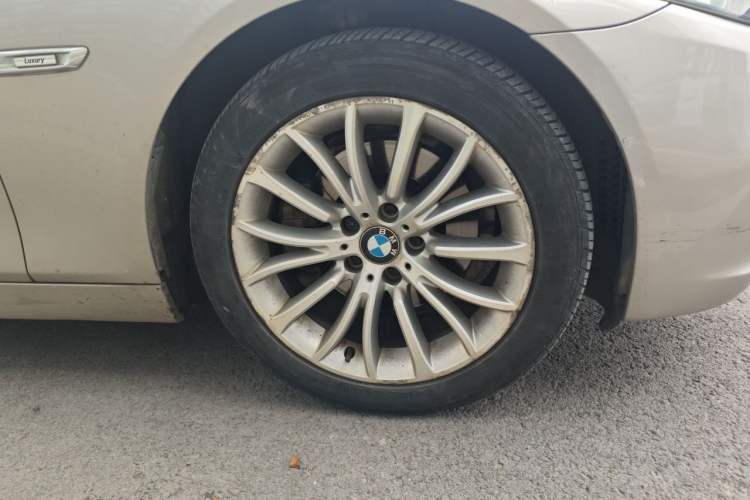 Used BMW 5 Series 2017 525Li Luxury Design Package Exterior 4