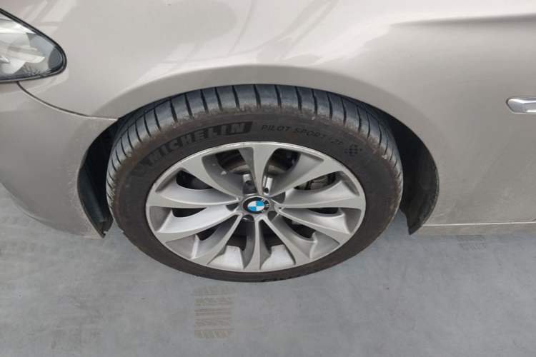 Used BMW 5 Series 2017 528Li Leading Model Exterior 4