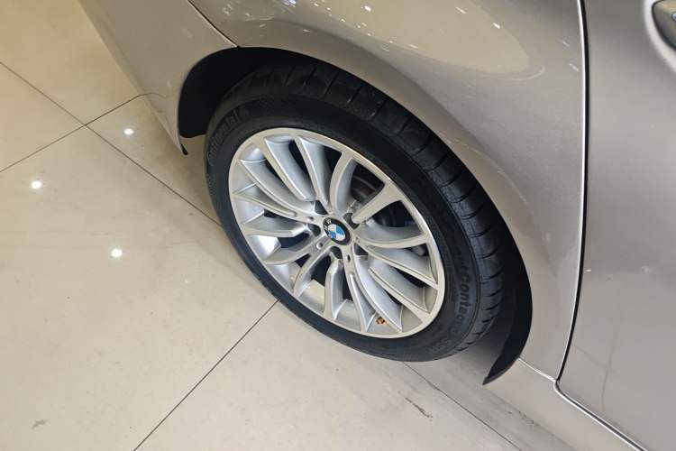 Used BMW 5 Series 2017 525Li Luxury Design Package Exterior 5