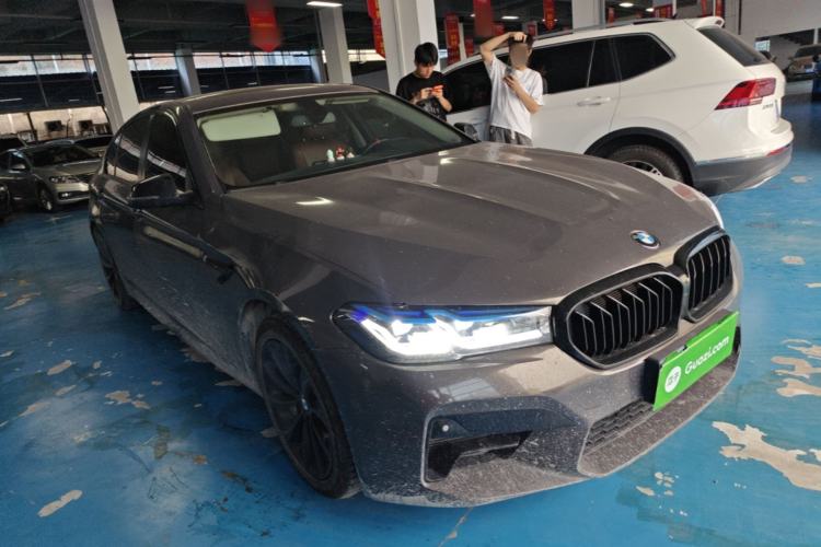 Used BMW 5 Series 2017 528Li Leading Model Front Right 45 Deg