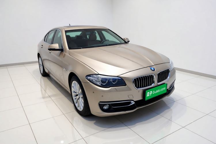Used BMW 5 Series 2017 525Li Luxury Design Package Front Right 45 Deg