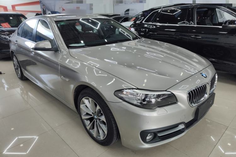Used BMW 5 Series 2017 525Li Leading Model Front Right 45 Deg
