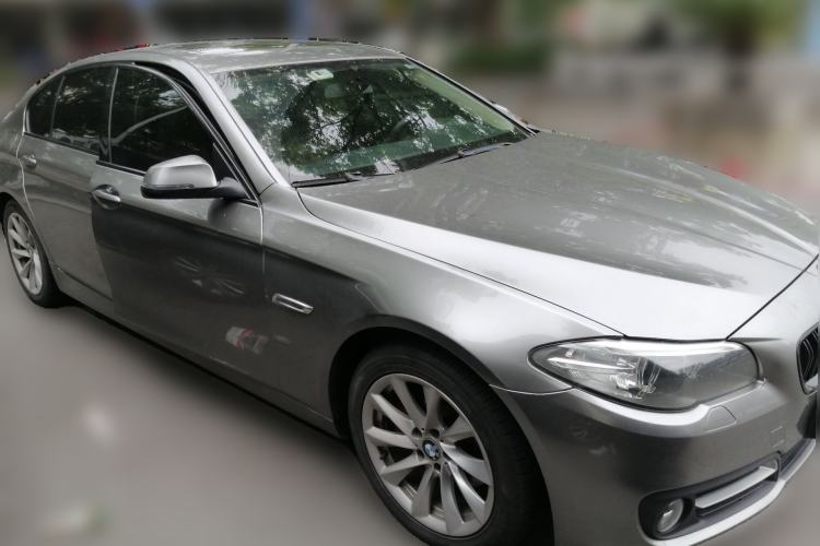 Used BMW 5 Series 2017 520Li Elegant Edition Front Right 45 Deg