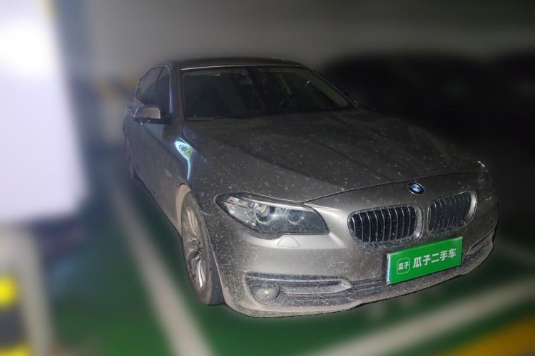 Used BMW 5 Series 2017 525Li Luxury Design Package Front Right 45 Deg