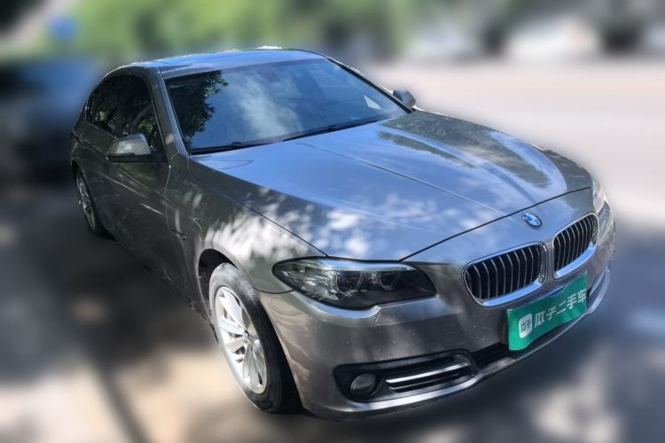 Used BMW 5 Series 2017 520Li Elegant Edition Front Right 45 Deg