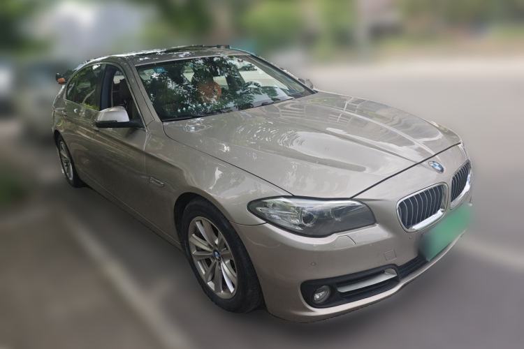 Used BMW 5 Series 2017 520Li Elegant Edition Front Right 45 Deg