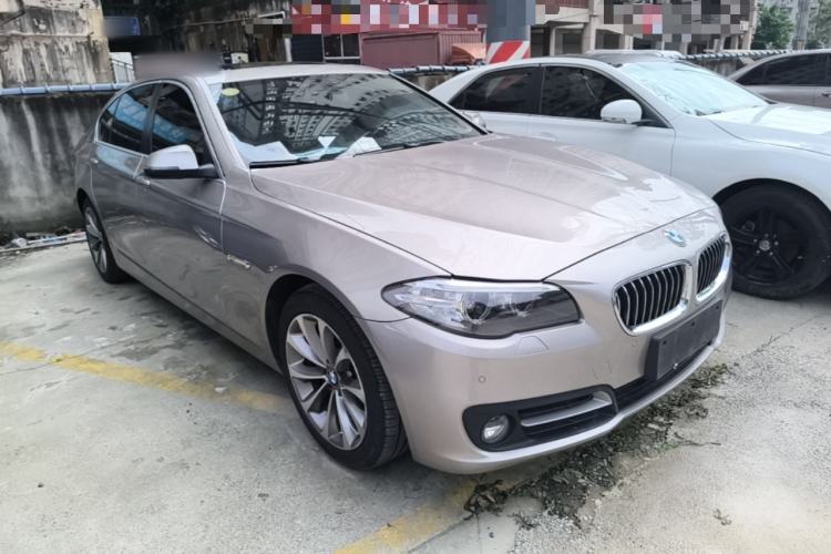 Used BMW 5 Series 2017 525Li Leading Model Front Right 45 Deg
