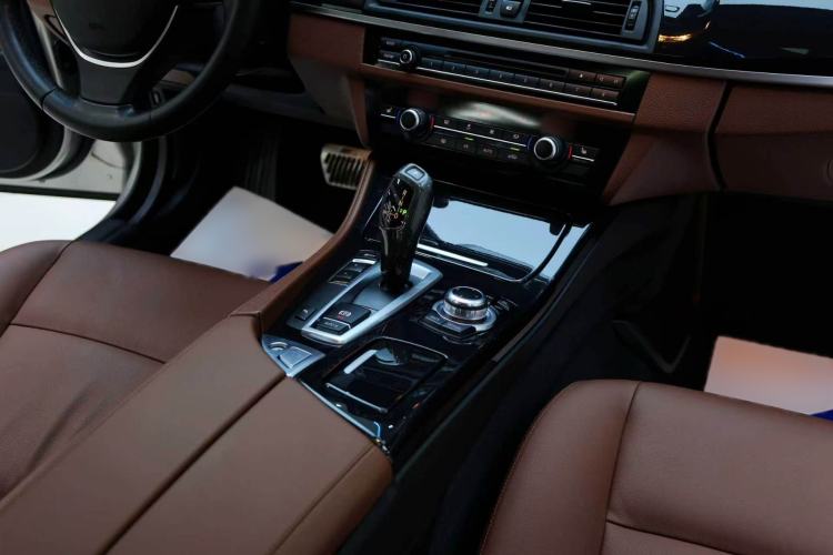 Used BMW 5 Series 2017 520Li Elegant Edition Gear Lever