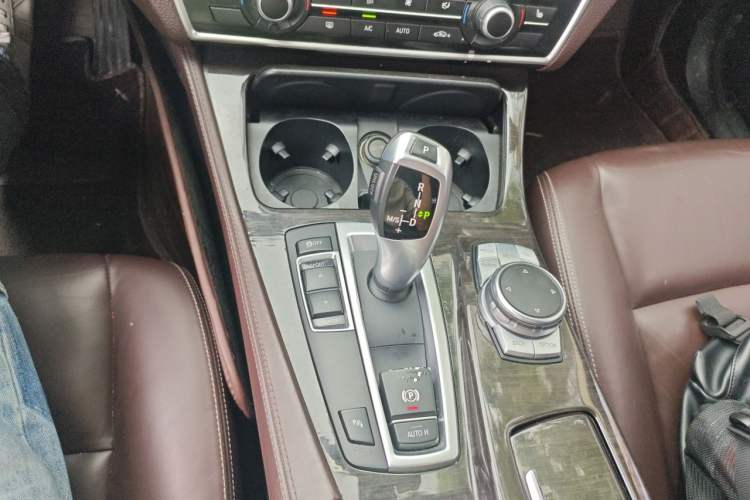 Used BMW 5 Series 2017 525Li Luxury Design Package Gear Lever