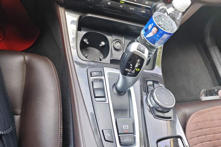 Used BMW 5 Series 2017 525Li Luxury Design Package Gear Lever