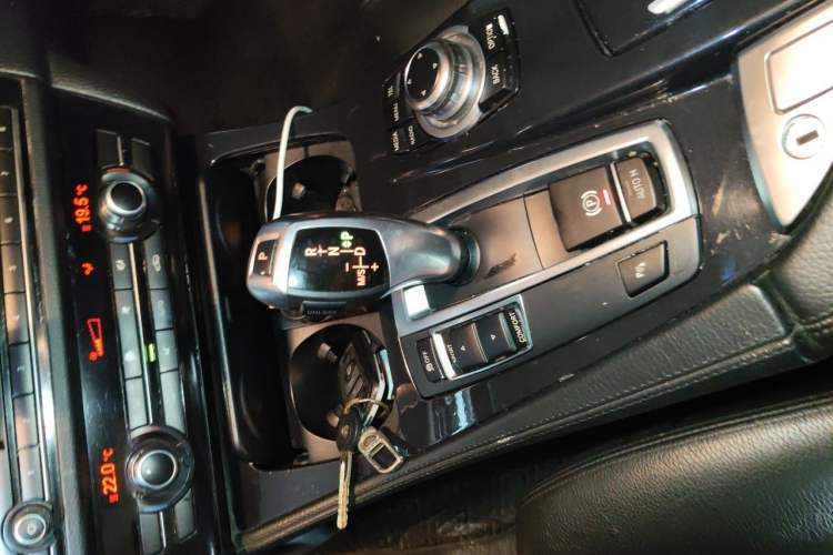 Used BMW 5 Series 2017 520Li Elegant Edition Gear Lever