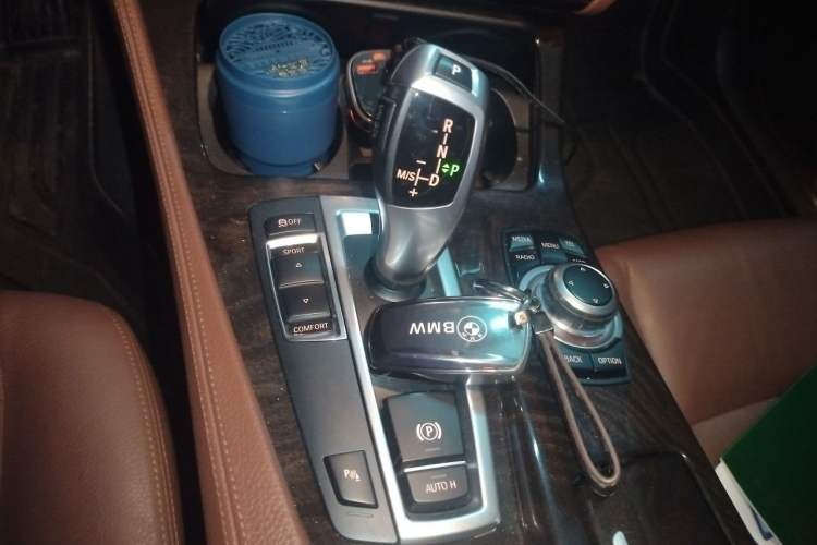 Used BMW 5 Series 2017 525Li Leading Model Gear Lever