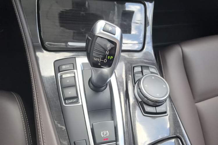 Used BMW 5 Series 2017 525Li Luxury Design Package Gear Lever