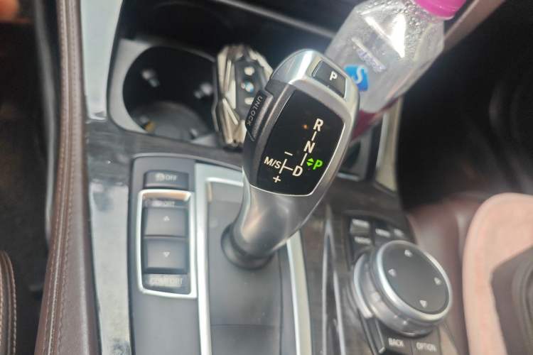 Used BMW 5 Series 2017 525Li Luxury Design Package Gear Lever