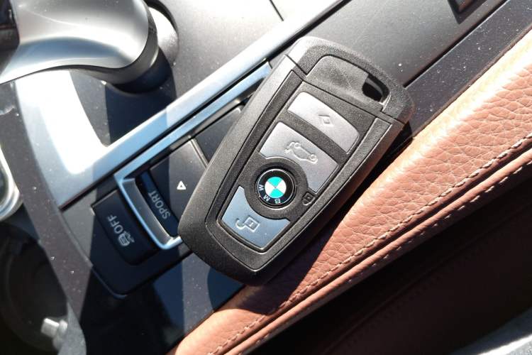Used BMW 5 Series 2017 520Li Elegant Edition Interior 1