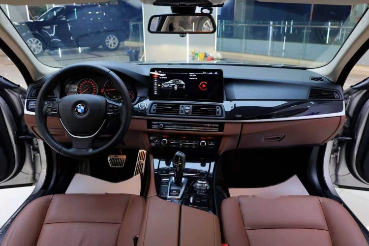 Used BMW 5 Series 2017 520Li Elegant Edition Interior 3
