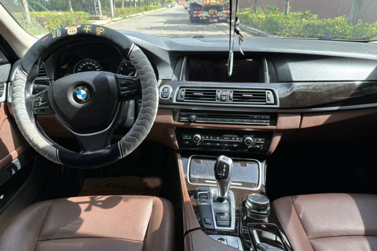 Used BMW 5 Series 2017 528Li Leading Model Interior 3