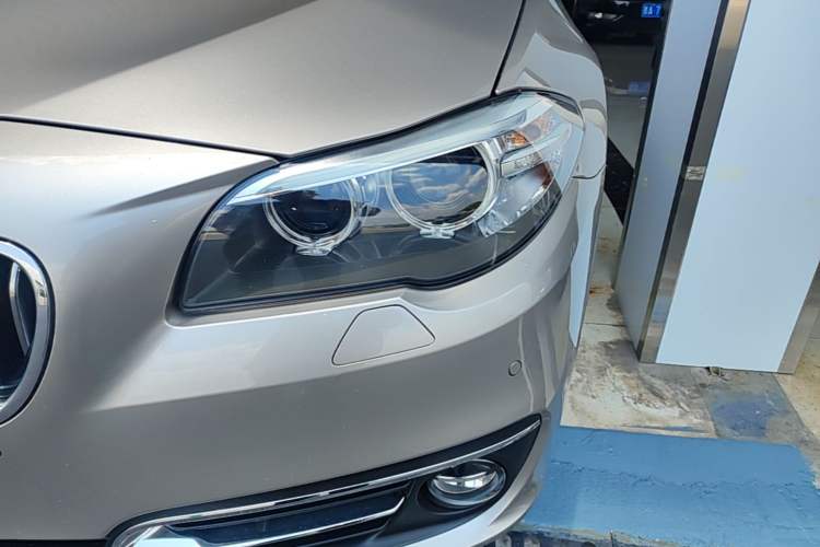 Used BMW 5 Series 2017 525Li Luxury Design Package Left Front Headlight