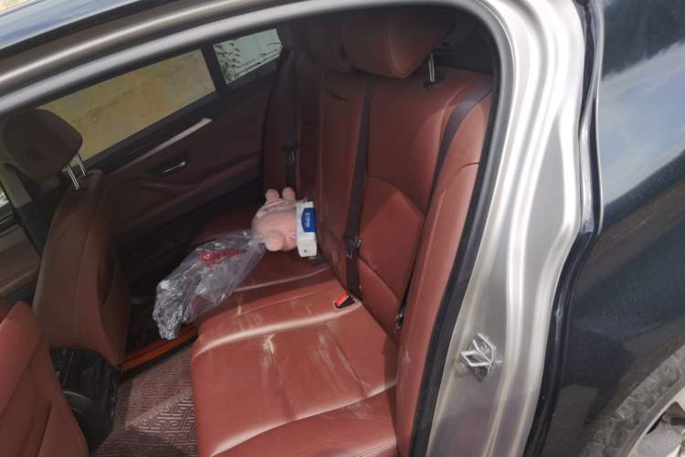 Used BMW 5 Series 2017 525Li Leading Model Left Rear Seat