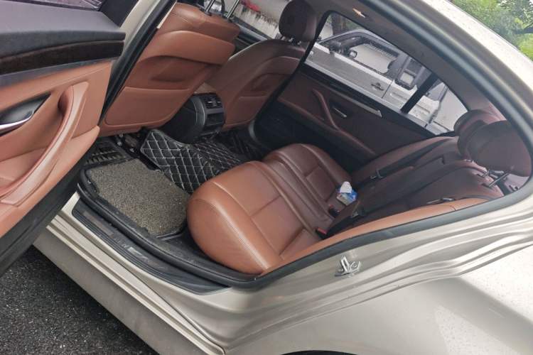 Used BMW 5 Series 2017 525Li Leading Model Left Rear Seat