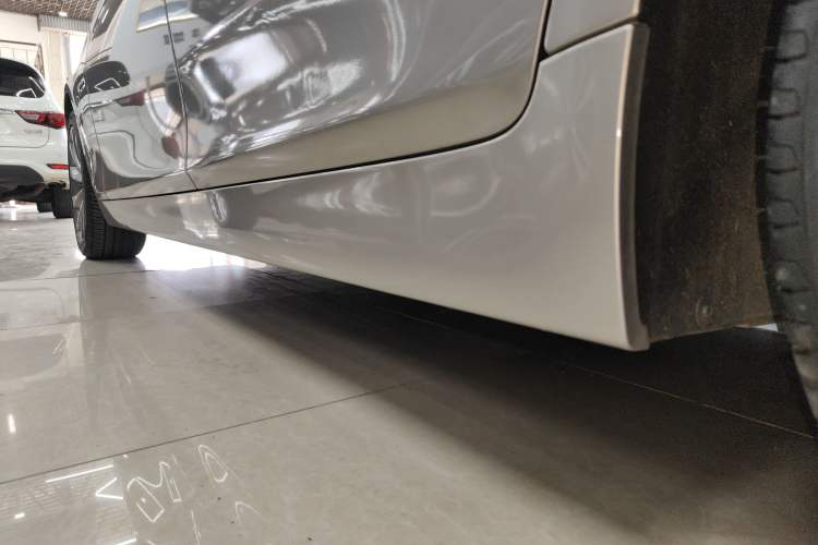 Used BMW 5 Series 2017 525Li Leading Model Left Side Sill