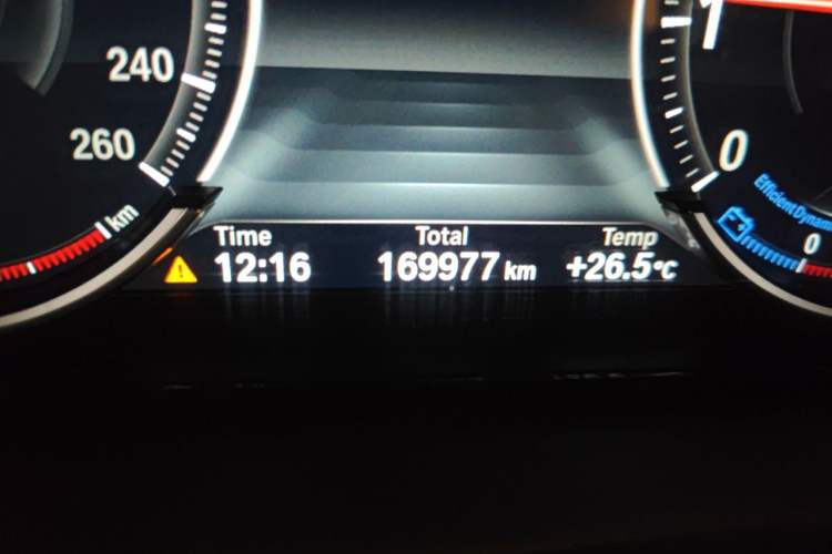 Used BMW 5 Series 2017 525Li Luxury Design Package Odometer Close Up