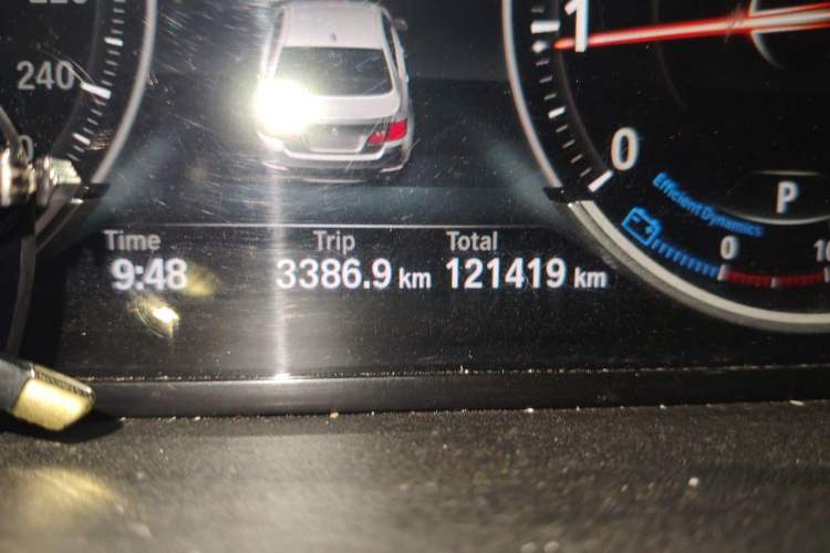 Used BMW 5 Series 2017 525Li Luxury Design Package Odometer Close Up