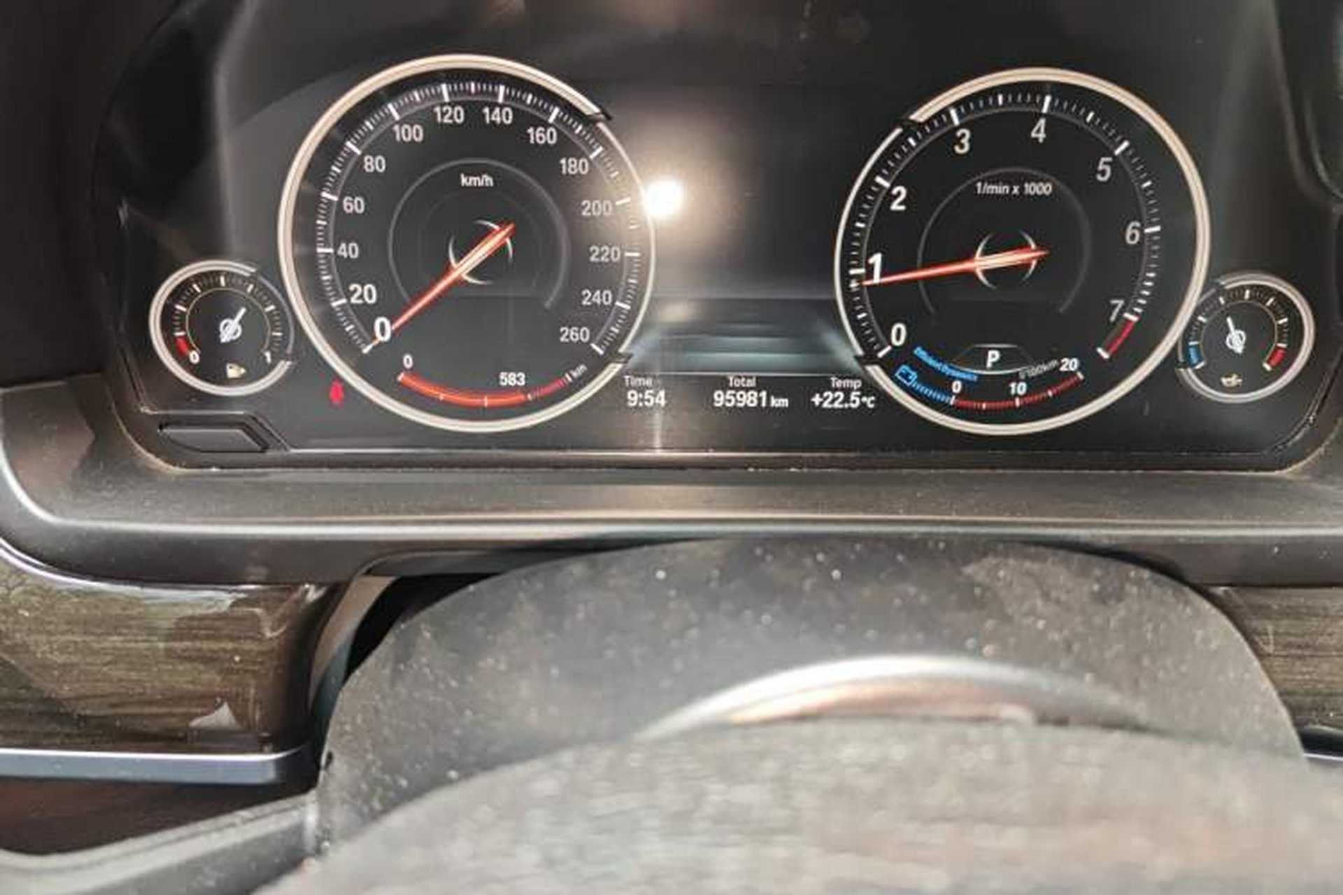Used BMW 5 Series 2017 525Li Luxury Design Package Odometer Close Up