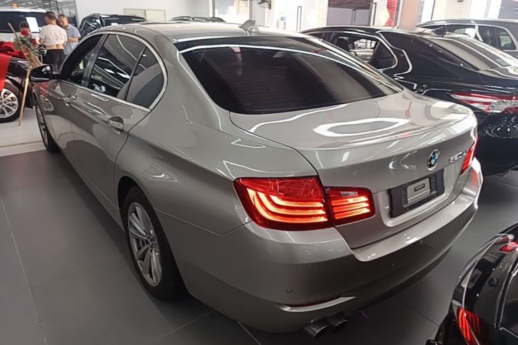 Used BMW 5 Series 2017 520Li Elegant Edition Rear Left 45 Deg