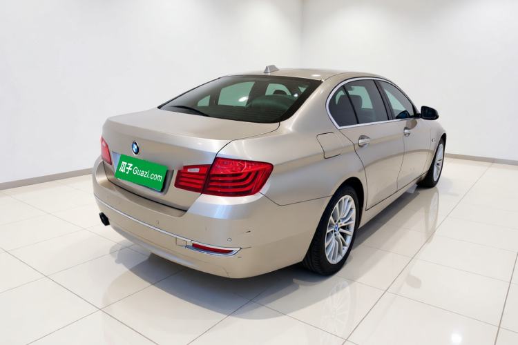 Used BMW 5 Series 2017 525Li Luxury Design Package Rear Right 45 Deg