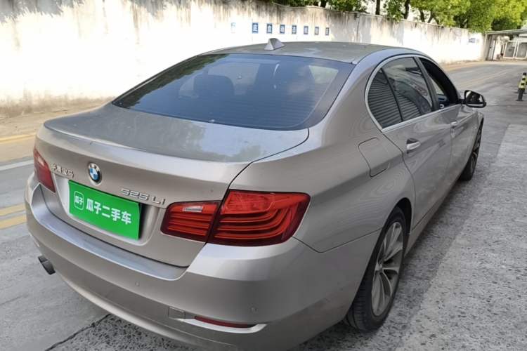 Used BMW 5 Series 2017 525Li Leading Model Rear Right 45 Deg