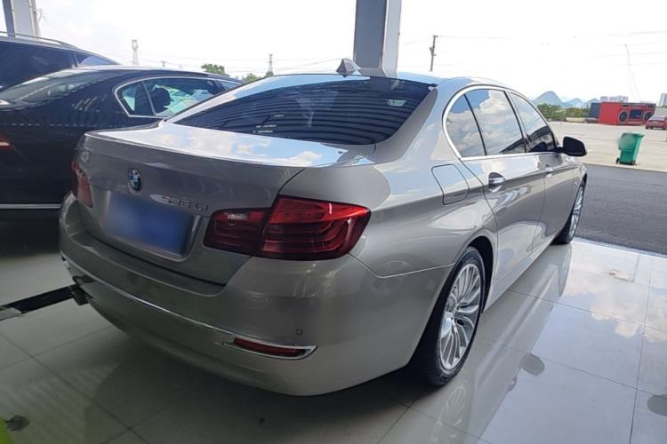 Used BMW 5 Series 2017 525Li Luxury Design Package Rear Right 45 Deg