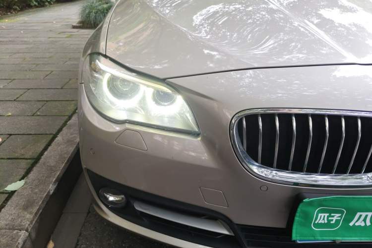 Used BMW 5 Series 2017 525Li Leading Model Right Front Headlight