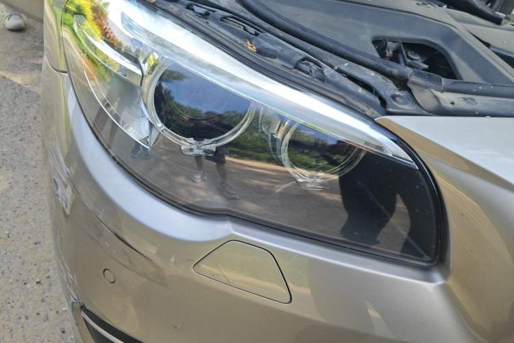 Used BMW 5 Series 2017 525Li Luxury Design Package Right Front Headlight