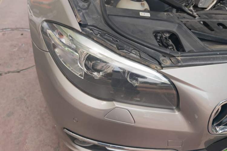 Used BMW 5 Series 2017 525Li Leading Model Right Front Headlight