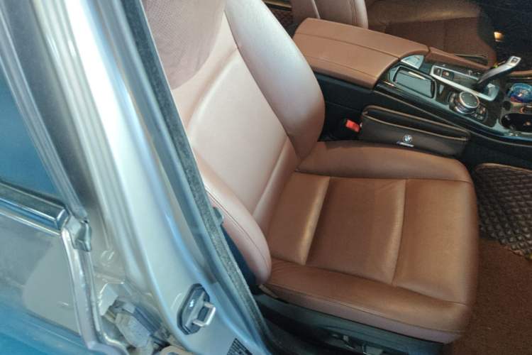 Used BMW 5 Series 2017 528Li Leading Model Right Front Seat