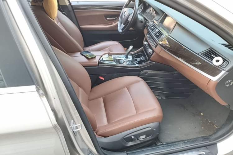 Used BMW 5 Series 2017 525Li Leading Model Right Front Seat