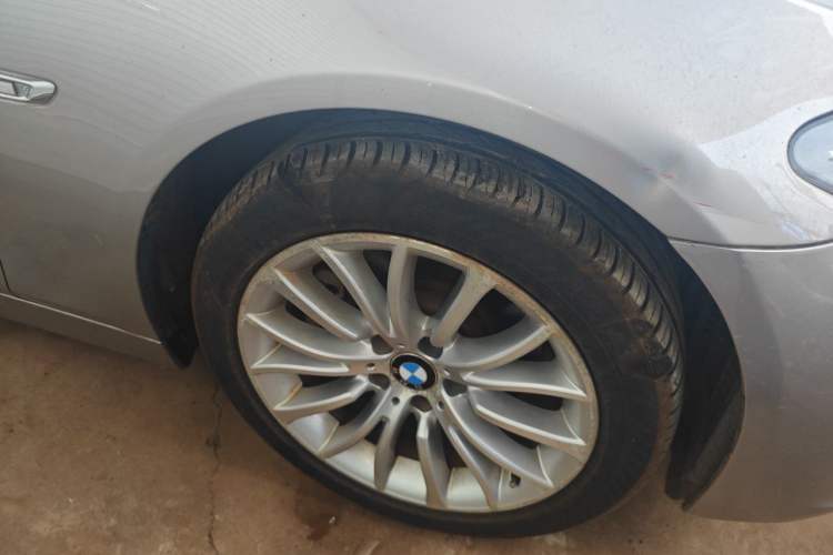 Used BMW 5 Series 2017 525Li Luxury Design Package Right Front Wheel Hub