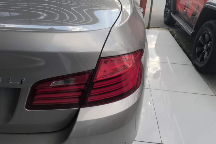 Used BMW 5 Series 2017 525Li Luxury Design Package Right Rear Taillight