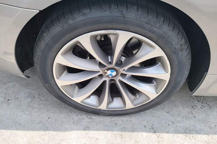 Used BMW 5 Series 2017 525Li Leading Model Right Rear Wheel Hub