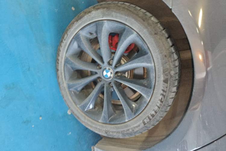 Used BMW 5 Series 2017 528Li Leading Model Right Rear Wheel Hub