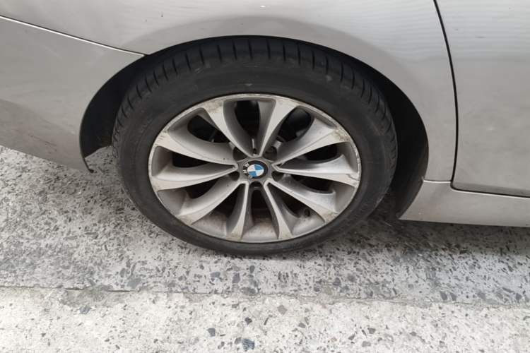 Used BMW 5 Series 2017 525Li Leading Model Right Rear Wheel Hub