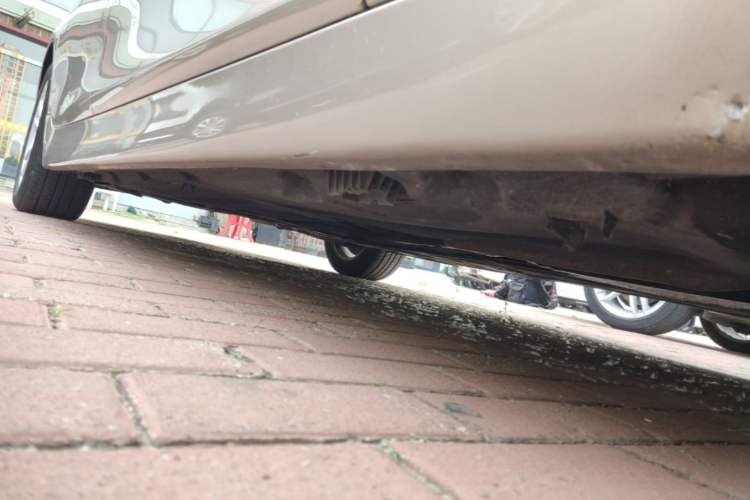 Used BMW 5 Series 2017 520Li Elegant Edition Right Side Sill