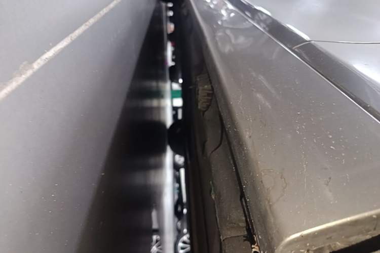 Used BMW 5 Series 2017 520Li Elegant Edition Right Side Sill